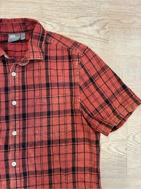 ASOS Red and Black Plaid Short-Sleeve Button-Up Shirt